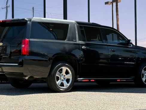 Used 2016 Chevrolet Suburban LTZ RWD image 12