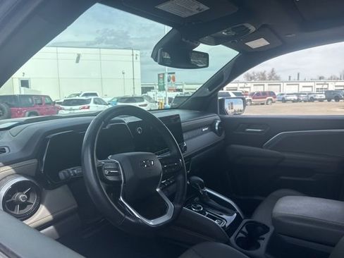 Used 2023 Chevrolet Colorado ZR2 w/ ZR2 Convenience Package III image 9