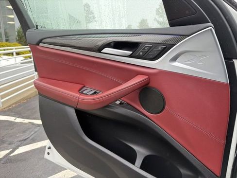 Used 2021 BMW X4 M40i image 17