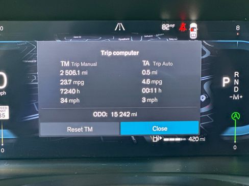 Certified 2025 Volvo XC90 B6 Plus image 32