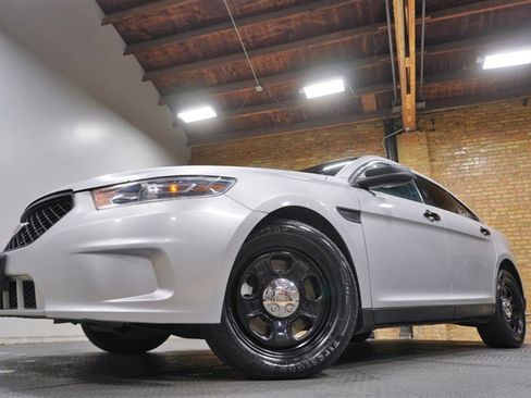 Used 2014 Ford Taurus Police Interceptor AWD image 3