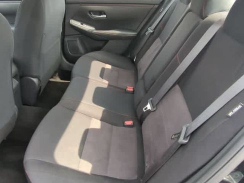 Used 2025 Nissan Sentra SR FWD image 19