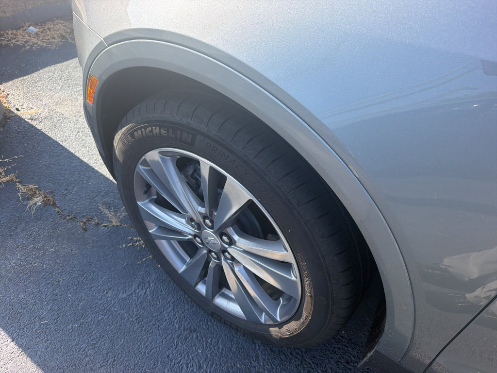 Used 2024 Cadillac XT5 Premium Luxury w/ LPO, Floor Liner Package AWD/4WD image 7