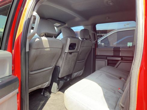 Used 2018 Ford F150 XLT image 16