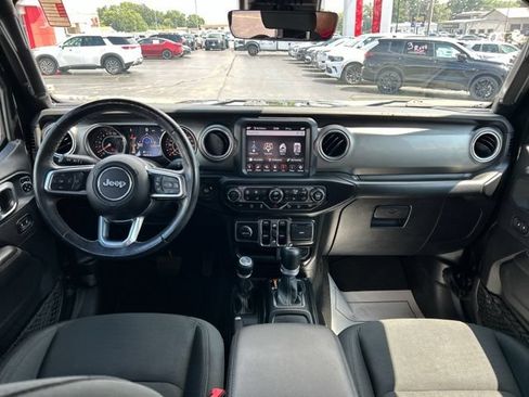Used 2020 Jeep Wrangler Unlimited Sahara AWD/4WD image 22