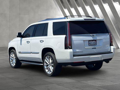 Used 2020 Cadillac Escalade Luxury AWD/4WD image 6