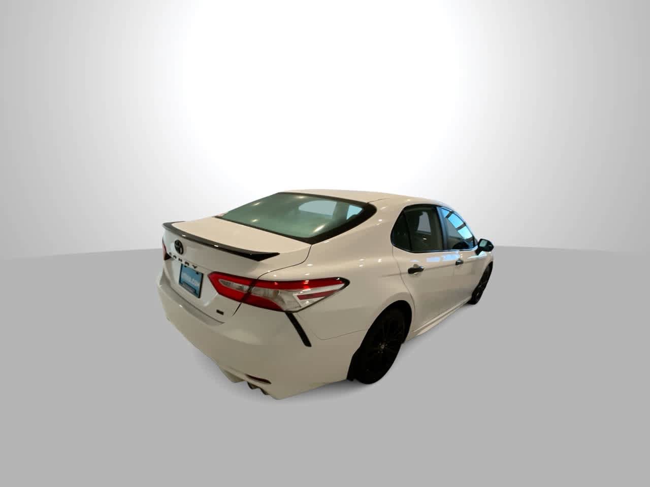 Used 2020 Toyota Camry SE FWD image 8