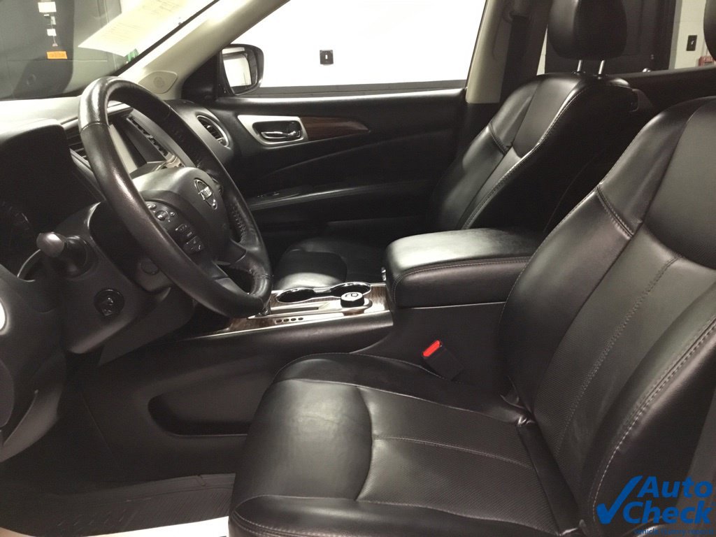 Used 2020 Nissan Pathfinder Platinum AWD/4WD image 24