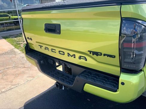 Used 2022 Toyota Tacoma TRD Pro AWD/4WD image 4