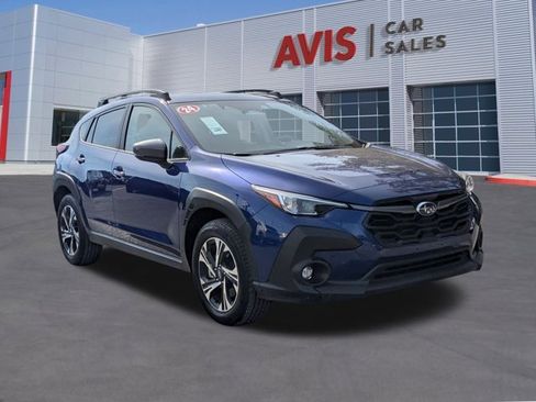 Used 2024 Subaru Crosstrek 2.0i Premium image 3
