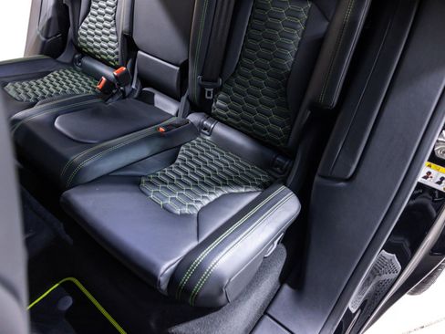 Used 2022 Lamborghini Urus AWD/4WD image 35