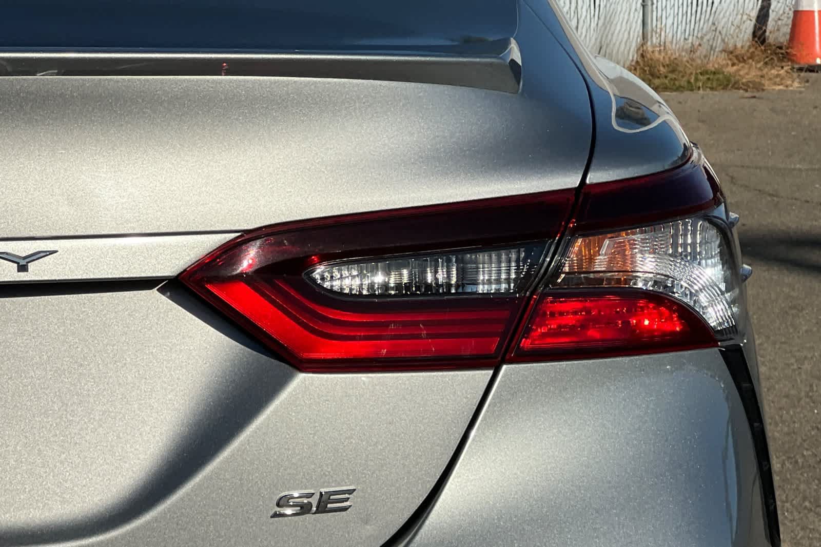 Used 2021 Toyota Camry SE FWD image 21