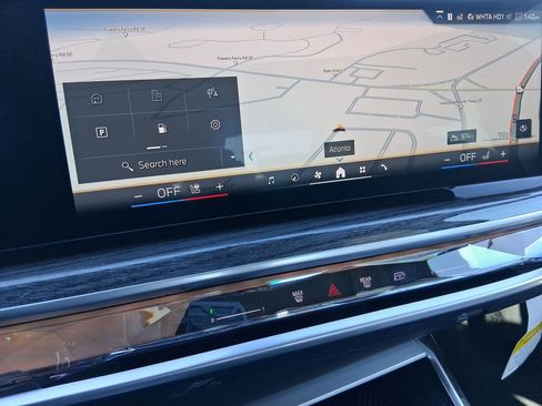 New 2026 BMW 750e xDrive image 24