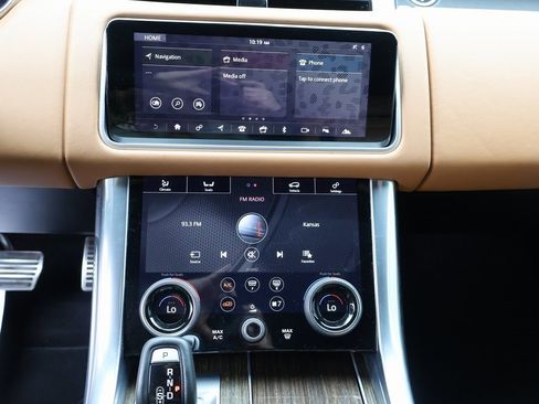 Used 2018 Land Rover Range Rover Sport Supercharged image 24