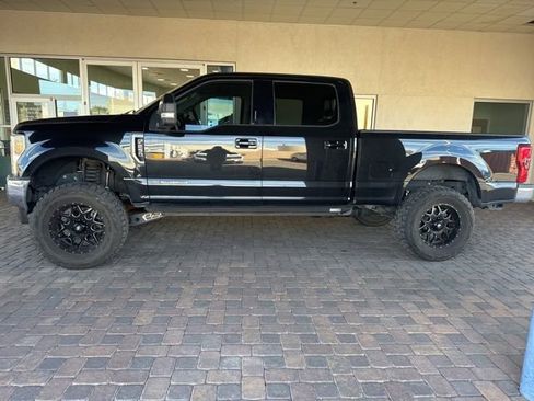 Used 2019 Ford F250 Lariat w/ Lariat Ultimate Package image 5