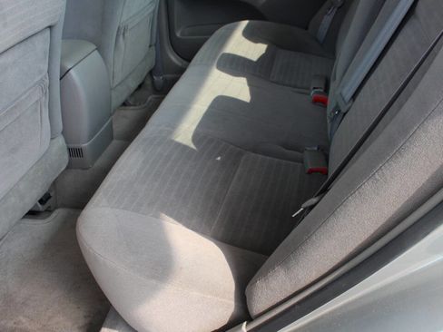 Used 2005 Toyota Camry LE image 19