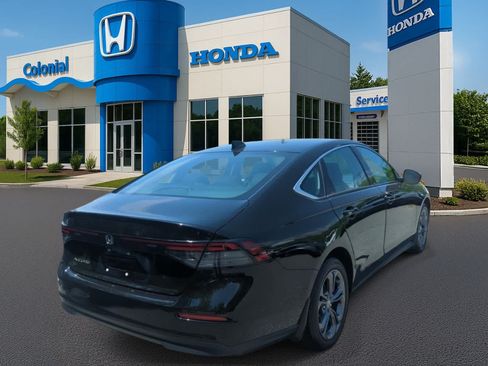 Used 2023 Honda Accord SE image 6