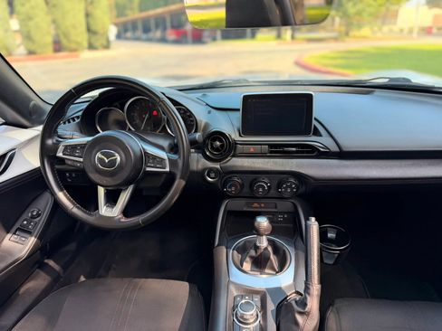 Used 2017 MAZDA MX-5 Miata Club w/ Brembo/BBS Package RWD image 15