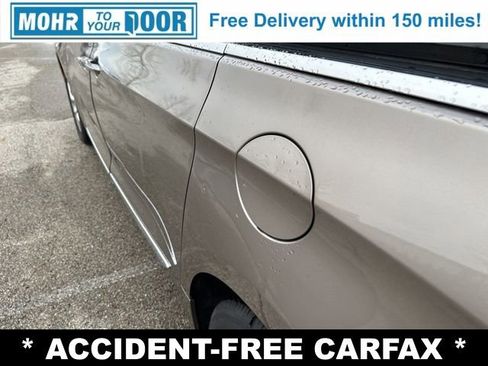 Used 2018 Chrysler Pacifica Limited image 11