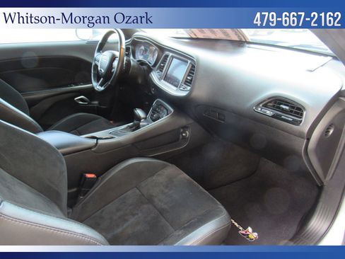 Used 2019 Dodge Challenger R/T Scat Pack w/ Shaker Package image 29