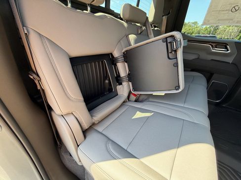 New 2026 Chevrolet Silverado 1500 RST AWD/4WD image 16