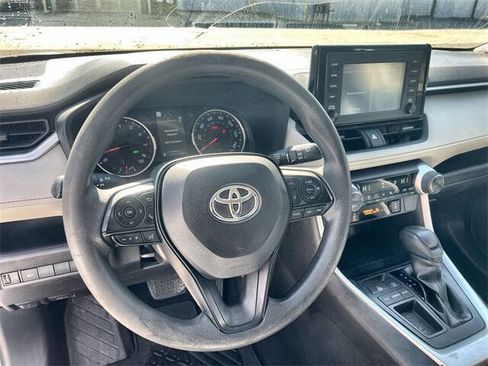 Used 2019 Toyota RAV4 XLE w/ Convenience Package image 11