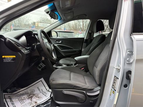 Used 2013 Hyundai Santa Fe GLS image 9