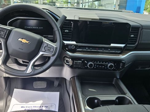 New 2026 Chevrolet Silverado 3500 LT w/ Convenience Package AWD/4WD image 8
