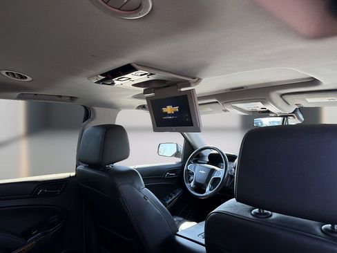 Used 2017 Chevrolet Suburban Premier AWD/4WD image 16