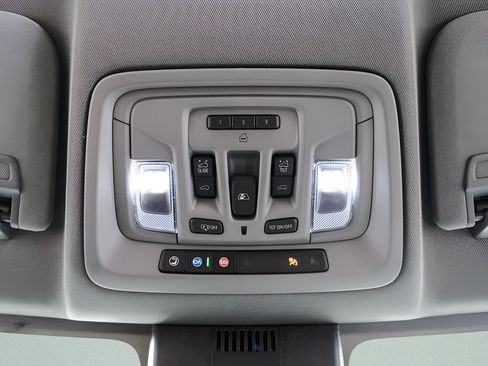 Used 2025 GMC Sierra 2500 Denali w/ Denali Reserve Package AWD/4WD image 20
