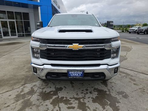 Used 2025 Chevrolet Silverado 2500 LT w/ Convenience Package AWD/4WD image 9