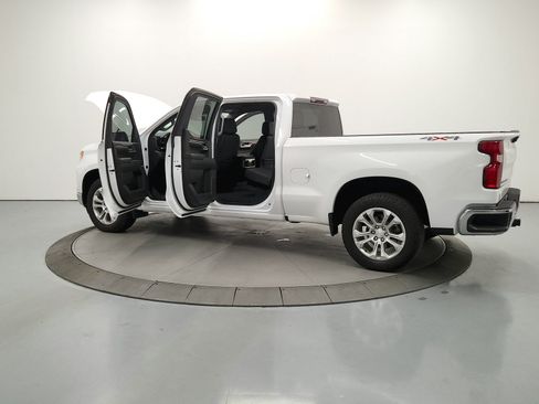 Used 2023 Chevrolet Silverado 1500 LTZ AWD/4WD image 14