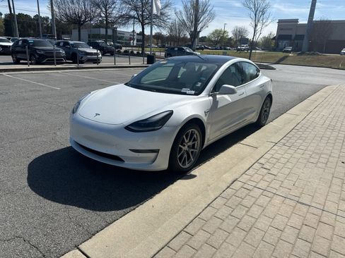 Used 2020 Tesla Model 3 Long Range image 4