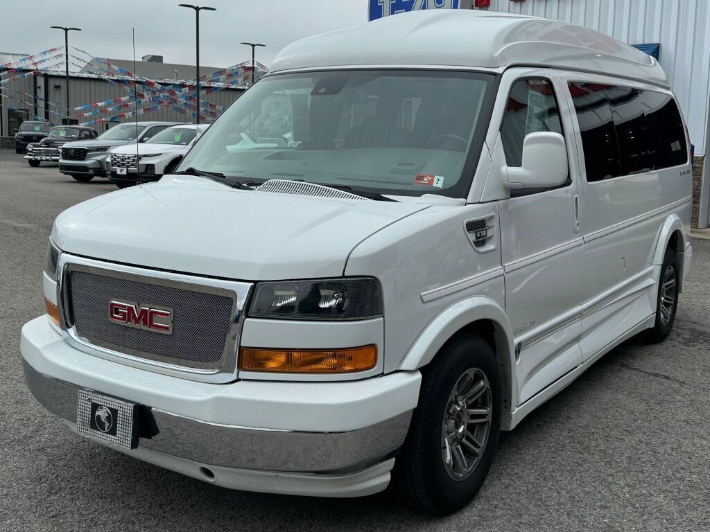 Used 2019 GMC Savana 2500 w/ Enhanced Convenience Package RWD image 3