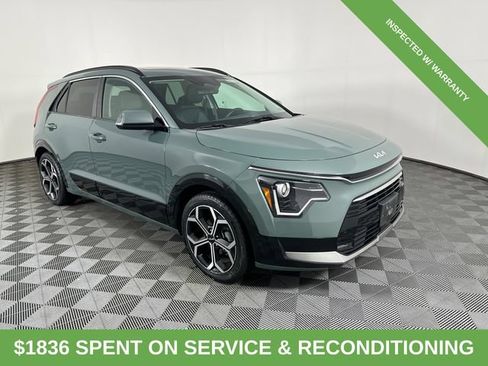 Used 2023 Kia Niro EX Touring FWD image 11