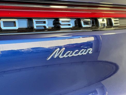 Certified 2025 Porsche Macan image 21