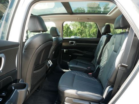 Certified 2023 Kia Sorento SX AWD/4WD image 35
