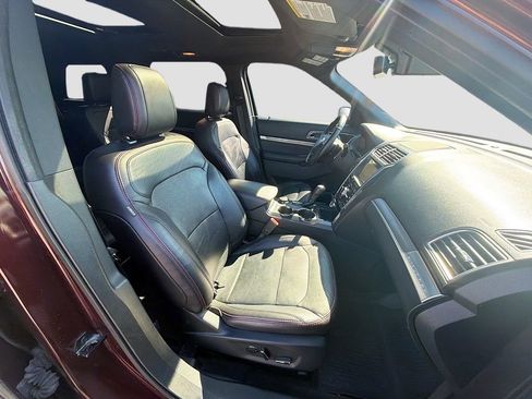 Used 2018 Ford Explorer Sport w/ Equipment Group 401A image 17