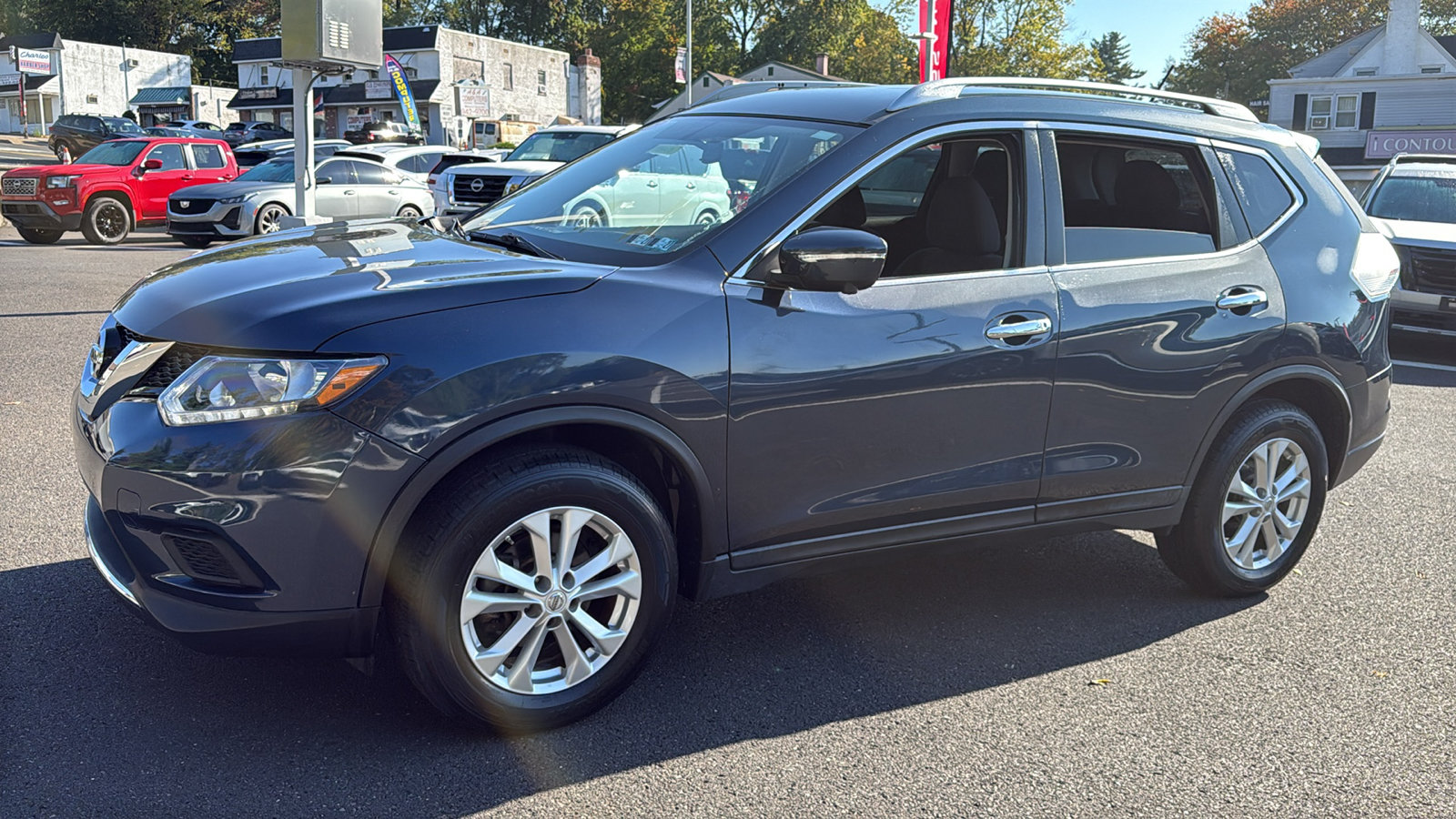 Used 2015 Nissan Rogue SV w/ SV Premium Package AWD/4WD image 3