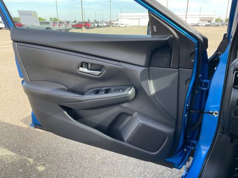 Used 2025 Nissan Sentra SV image 18