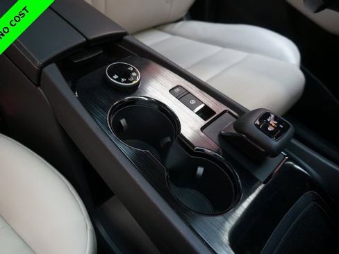 Used 2022 Nissan Rogue SV w/ SV Premium Package image 54