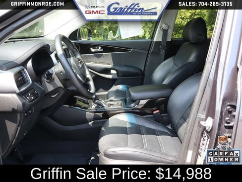 Used 2019 Kia Sorento EX FWD image 12