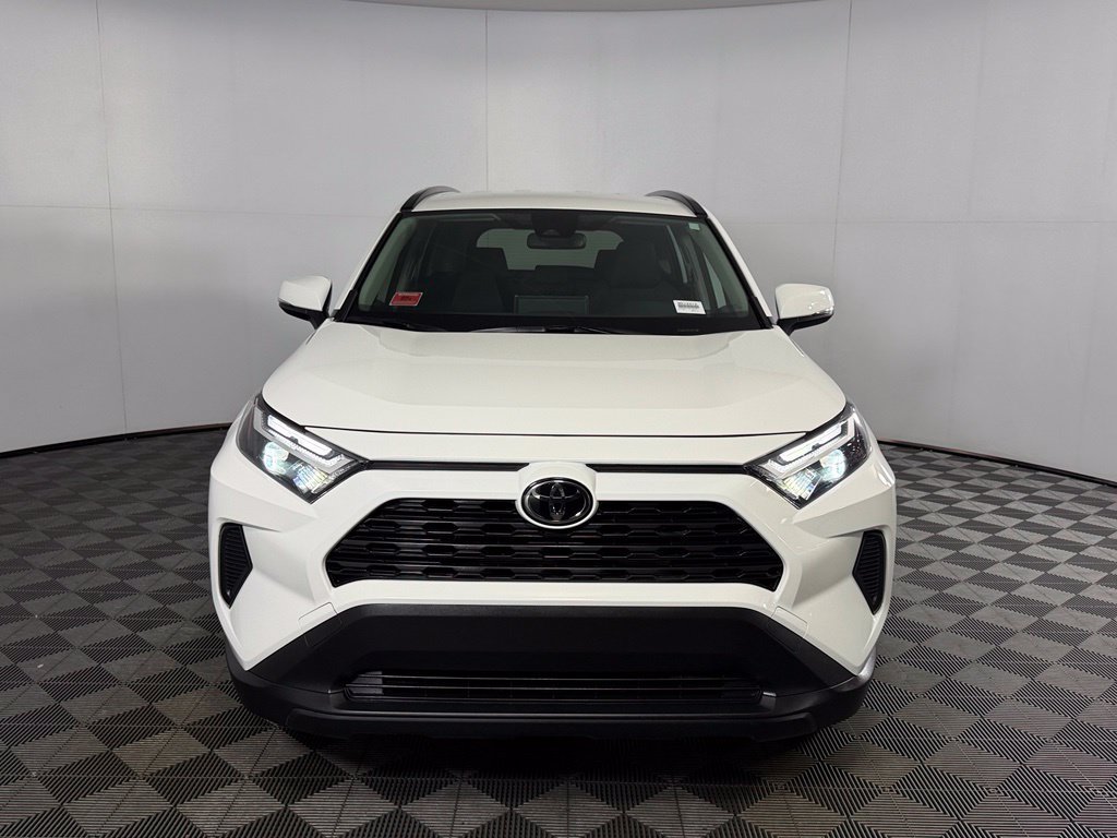 Used 2025 Toyota RAV4 LE AWD/4WD image 3