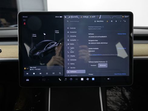 Used 2018 Tesla Model 3 Long Range image 35