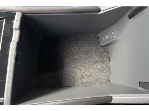 Used 2024 Volkswagen Atlas Cross Sport SE image 21