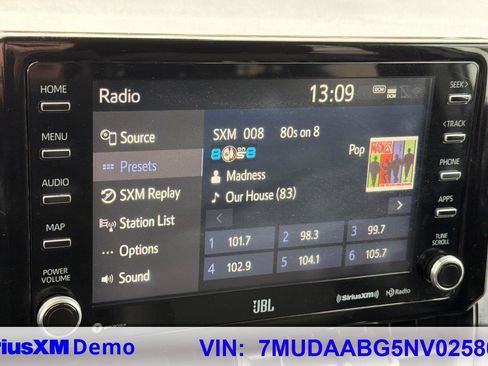 Used 2022 Toyota Corolla Cross XLE image 28