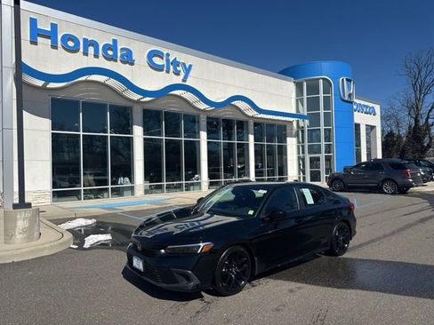 Used 2023 Honda Civic Sport image 2