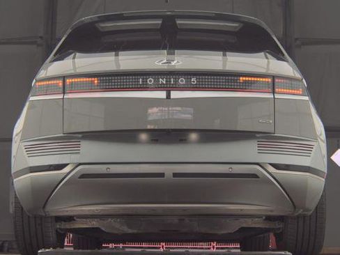 Used 2024 Hyundai Ioniq 5 Limited image 7