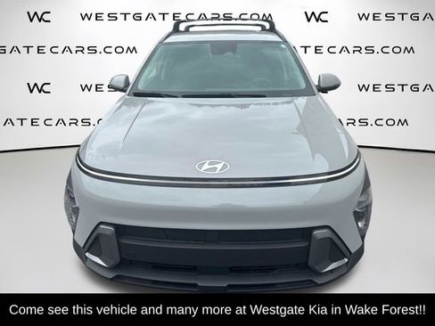 Used 2024 Hyundai Kona SEL FWD image 2