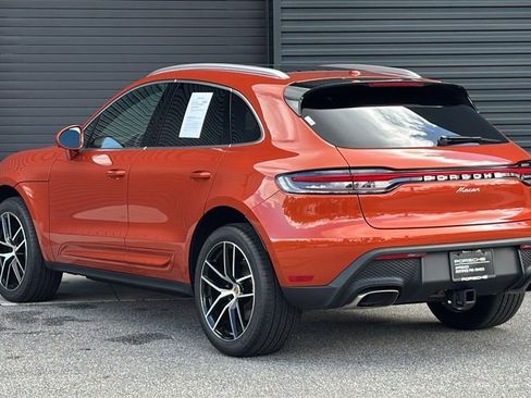 Certified 2025 Porsche Macan AWD/4WD image 22